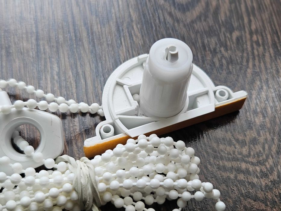 Mechanizm LEWY do rolet w kasecie Prestiż PCV NOWY BIAŁY Starszy typ