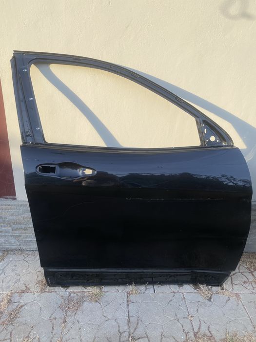 Двери Cherokee kl 13-19 год