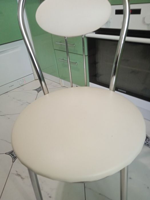 Стільці кухонні, барні