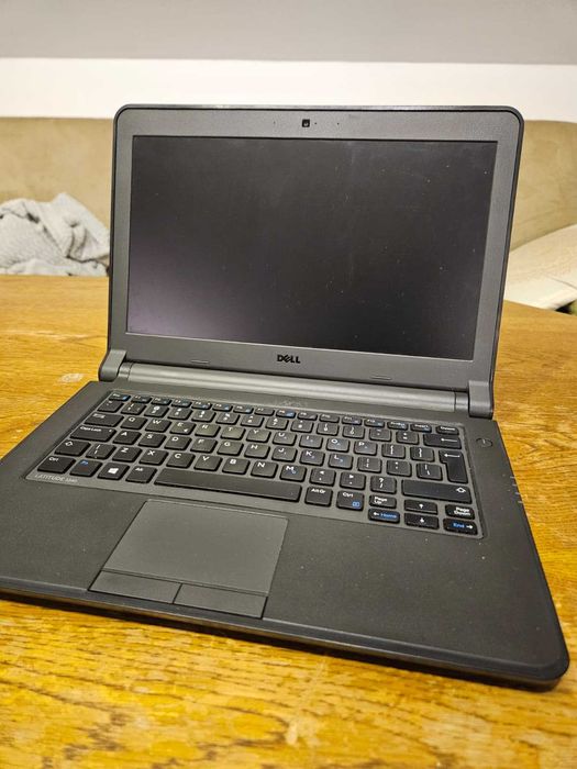 Dell Latitude 3340, 13,3 cala, 8GB ram, i5-4200U, SSD 500GB + torba