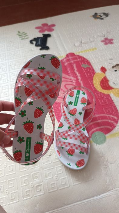 Нові босоніжки сандалі легкі зручні