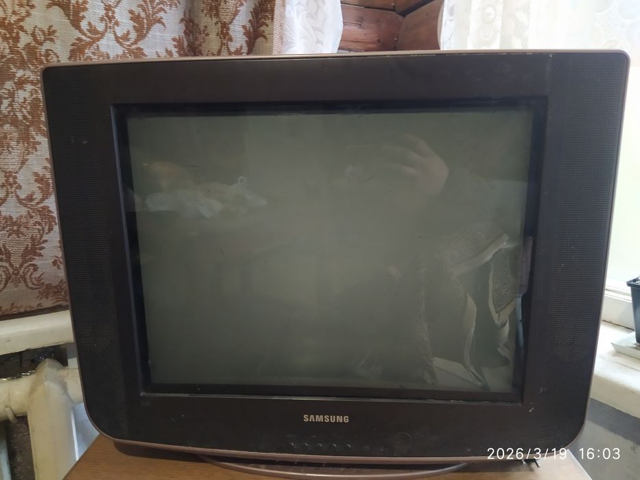 Продам телевизор