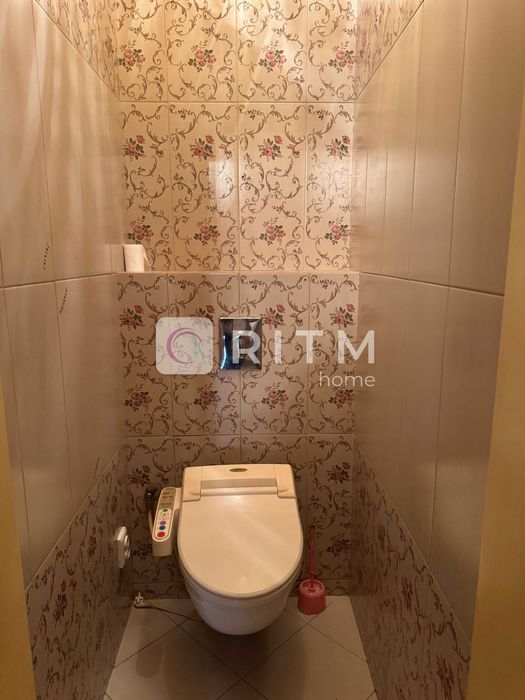Продаж великогабаритної 2-кімнатної квартири 120 м² у Центрі міста!!!