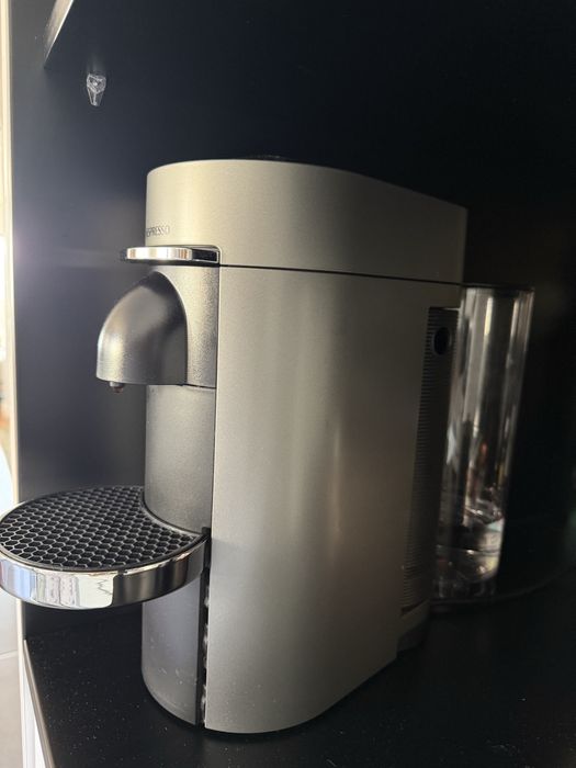 Vendo Máquina Nespresso Vertuo Plus