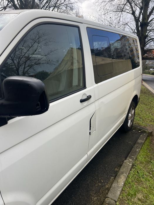 VW Transporter T5 9 lugares