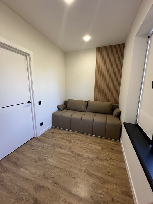 Продаж сучасного нового будинку з ремонтом. Працюємо по програмах.