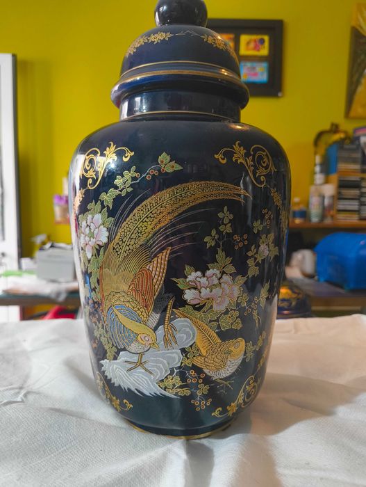 1 pote de porcelana pavão