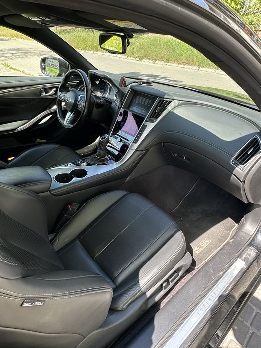 Infiniti Q60.