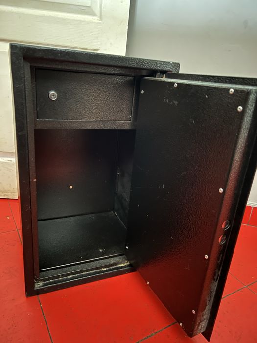 Сейф Лука ШО-065