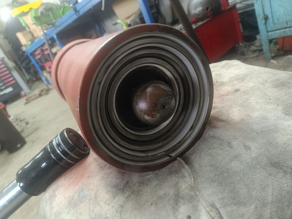 Siłownik wywrotu LIAZ