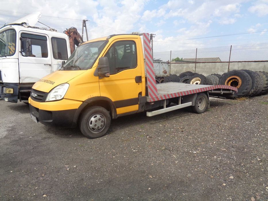 Transport maszyn pojazdów usługi transportowe Autolaweta Pomoc drogowa