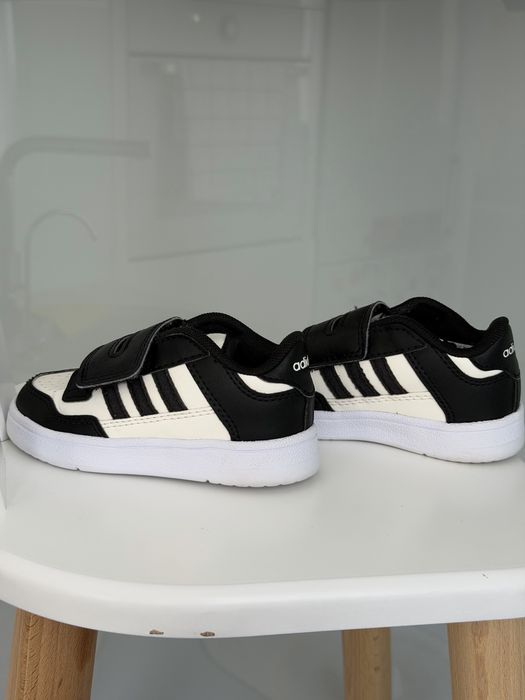 Дитячі кросівки Adidas