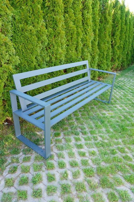 Ławka ogrodowa metalowa
