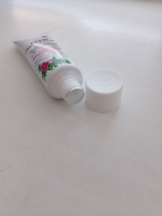 Отдам даром крем от акне