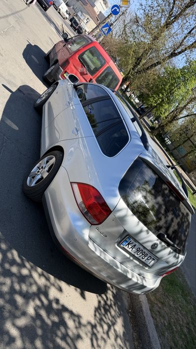 VW гольф 5 1.4  2008 року 152 тис пробіг