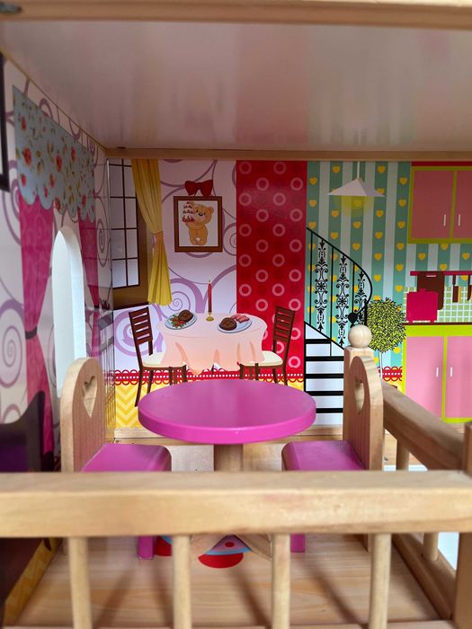 Domek dla lalek + meble