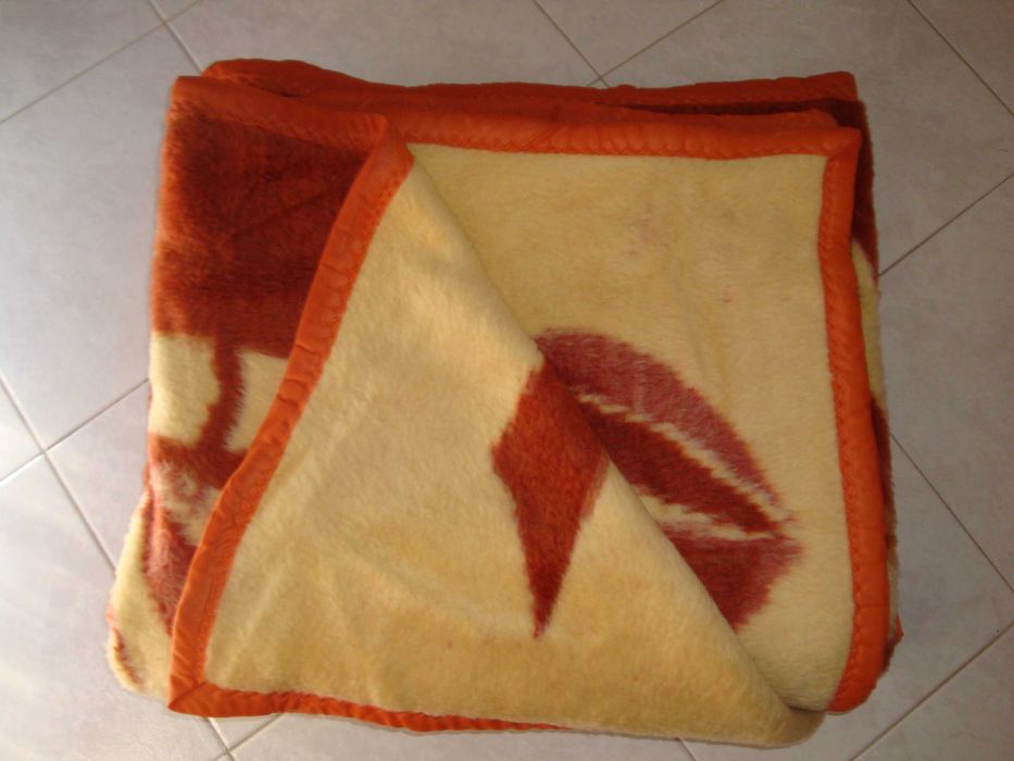 Double-Sided Blankets - NEW64752400637185124
