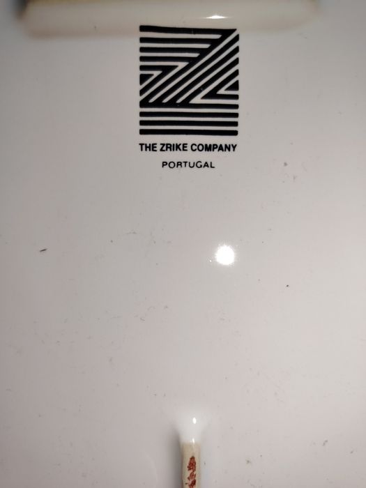 Terrina Antiga marca The Zrike Company