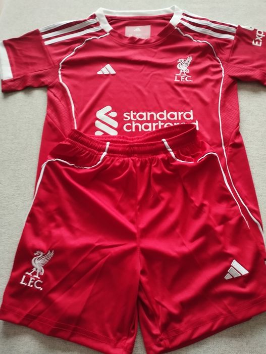 Komplet strój piłkarski Liverpool rozmiar dziecięcy 24