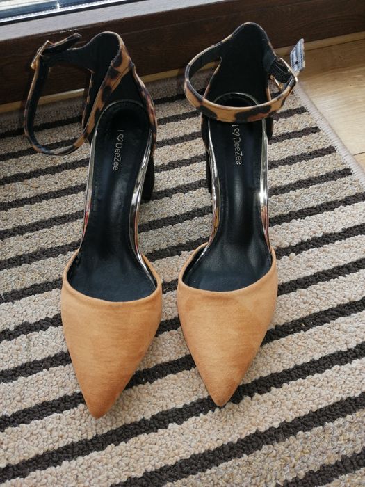 Buty czółenka Deezee