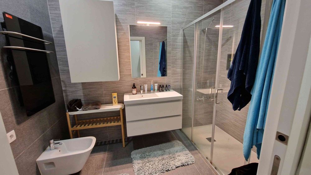 Apartamento T1 com garagem