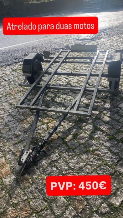 Atrelado para duas motos