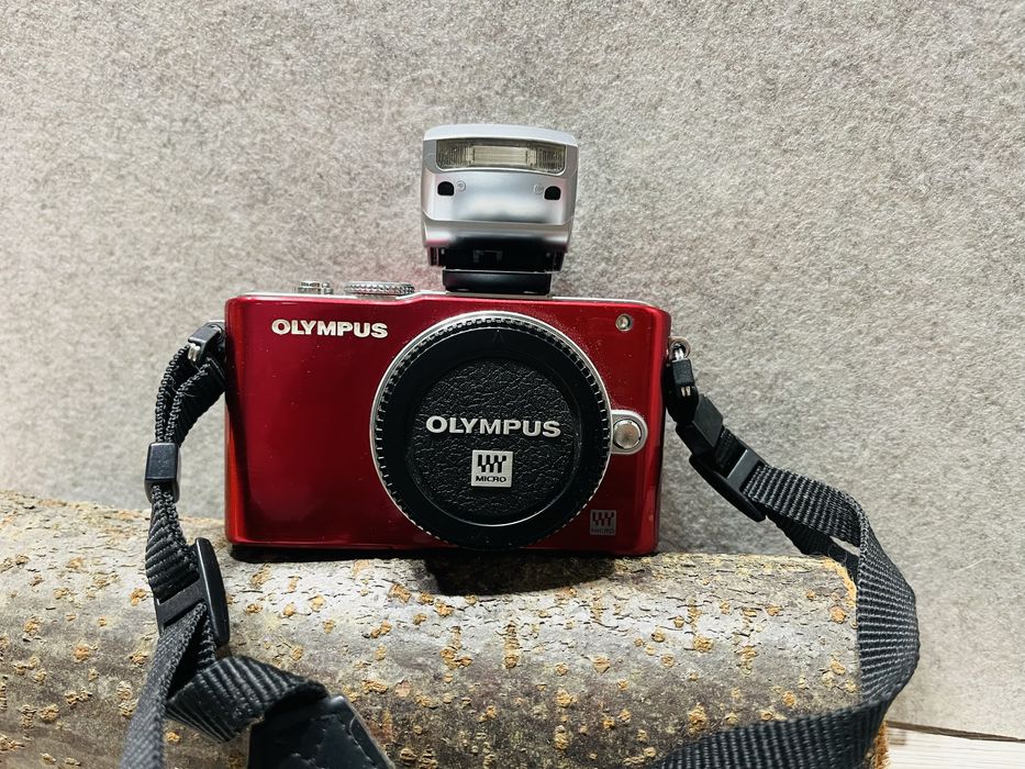 Olympus PEN Lite E-PL 3 + obiektyw, lampa, statyw