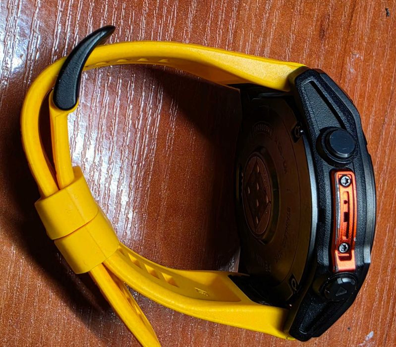 Garmin Fēnix 8 AMOLED 51 mm – PL Topo Polska, 4 paski, pudełko