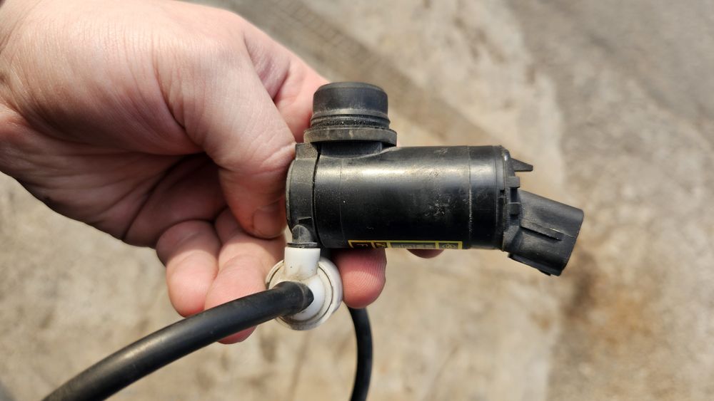 Насос омивача SSANGYONG W/S & RR WASHER MOTOR 12V 78413-34000 BERU Sys