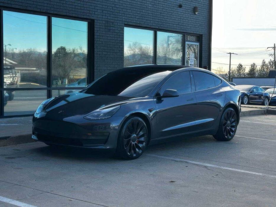 Tesla Model 3 Performance      2022