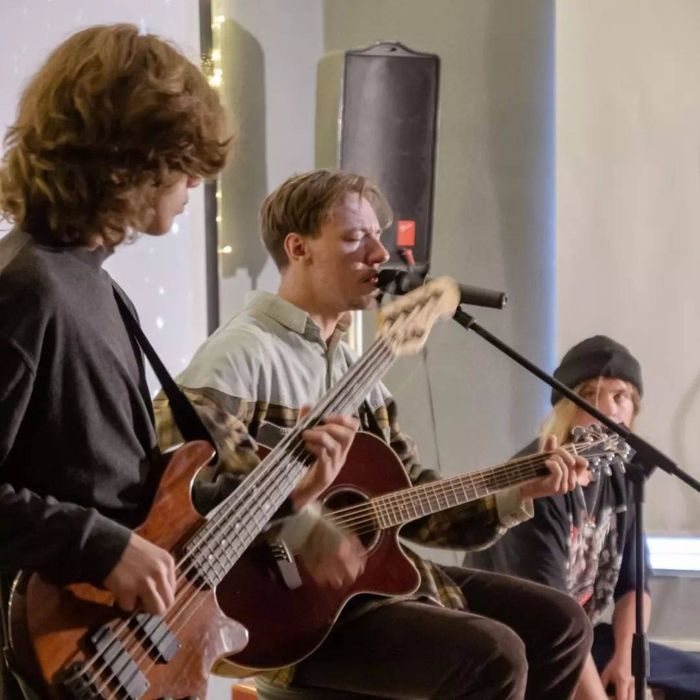 Ищем молодых музыкантов