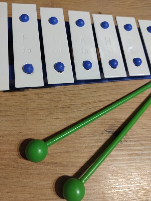 Dzwonki diatoniczne, cymbałki szkolne