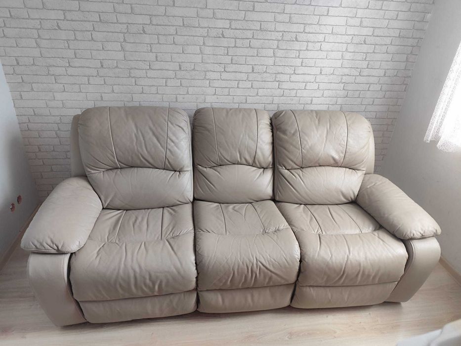 Sofa z funkcją relaksu 3RF