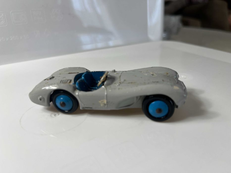 Dinky Toys 110 - Aston Martin DB3S Sports Cars - brincado sem caixa - esc. aprox.1/43