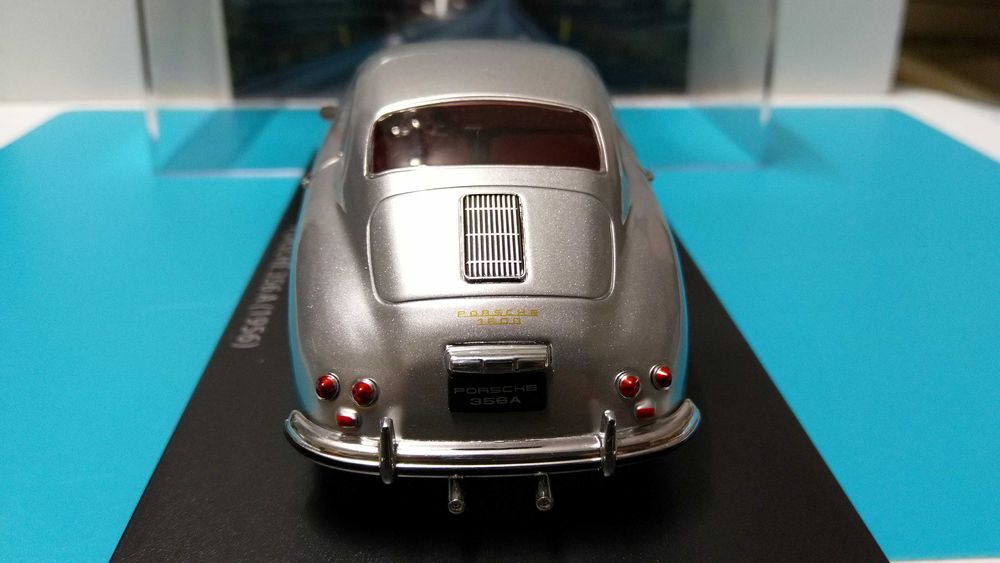 Porsche 356 A (1956) - Miniatura à escala 1/24 (de coleção da marca)