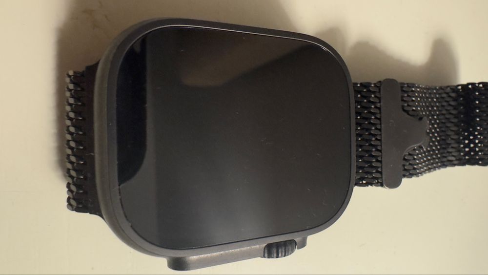 Apple Watch Ultra 3 com Loop Milanesa Titanio Preto