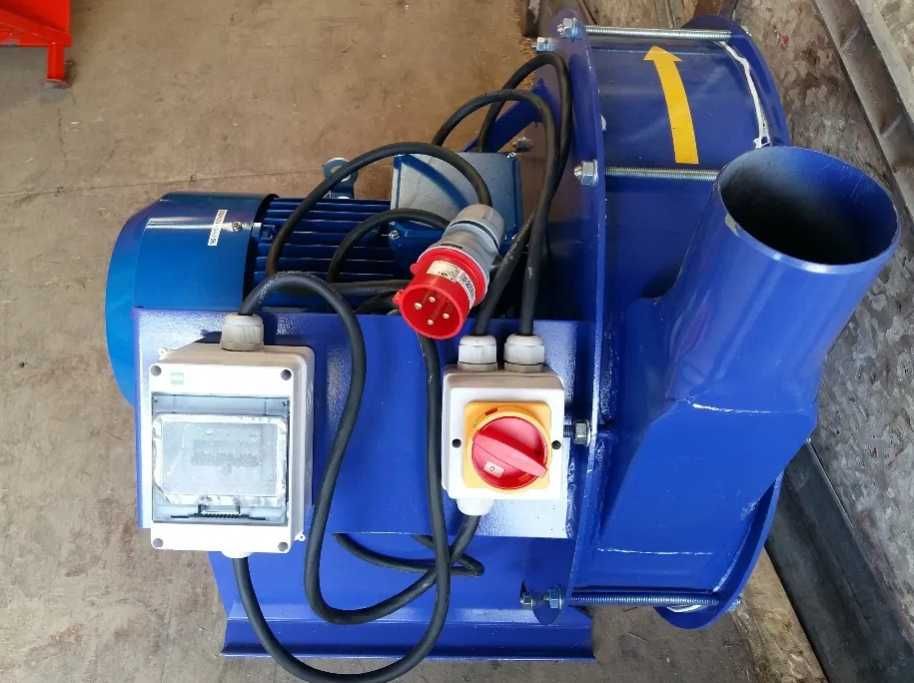 Дробилка молотковая Зернодробилка ДКУ подрібнювач зерна сіна щепы сена