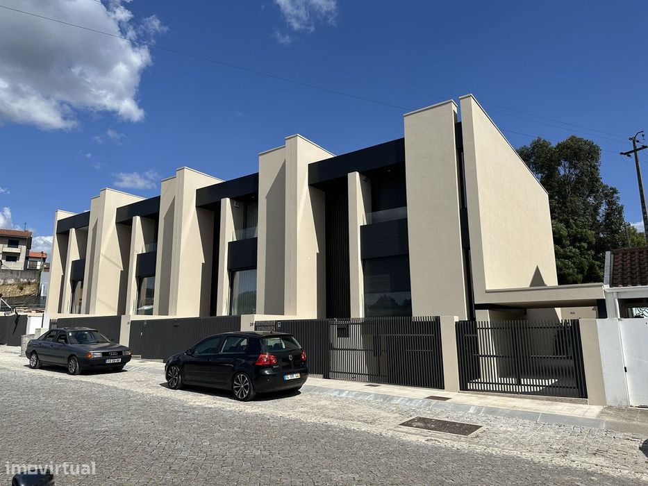Última Moradia T3 luxo - empreendimento piscina perto praias (Labruge)