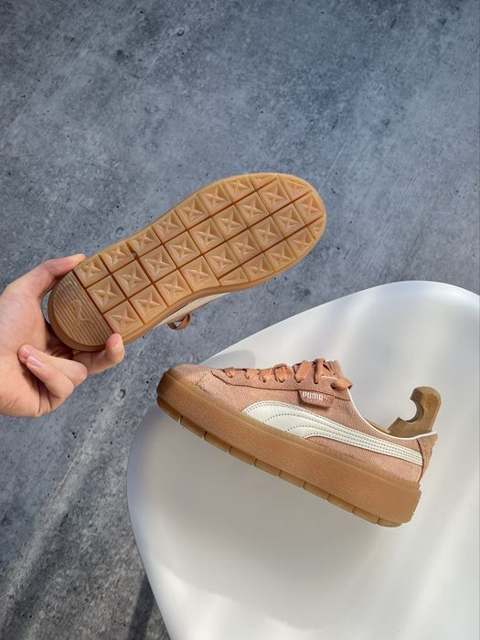 Оригінал Кросівки Puma Platform 39 Розмір 25 см Як нові: 850 грн ...
