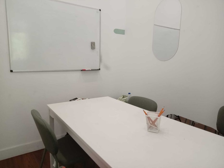 Aluga se Sala  Amoreira - Cascais  para consultorio/ escritorio/ Esteticista