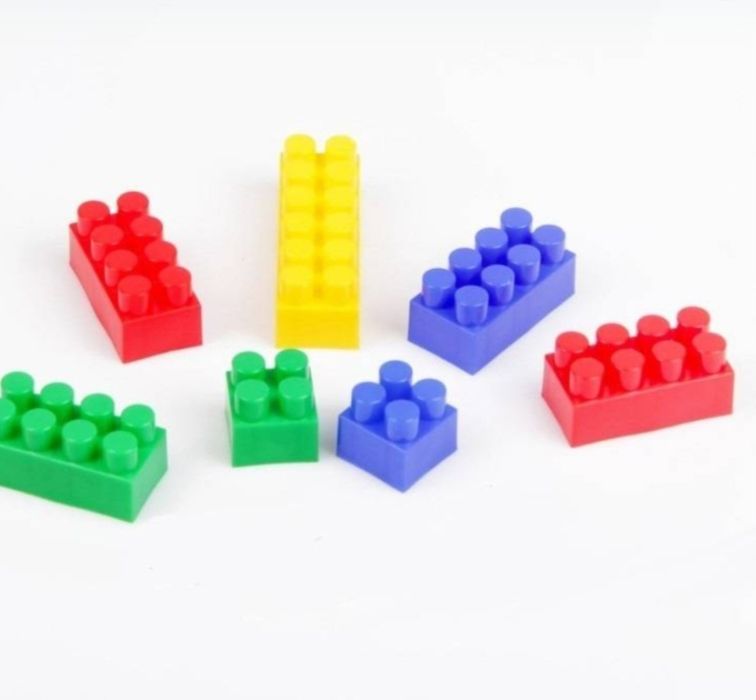 Примем в дар детский конструктор, игрушки