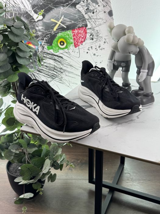 Кросівки Hoka Clifton 10 44 розмір Е12441