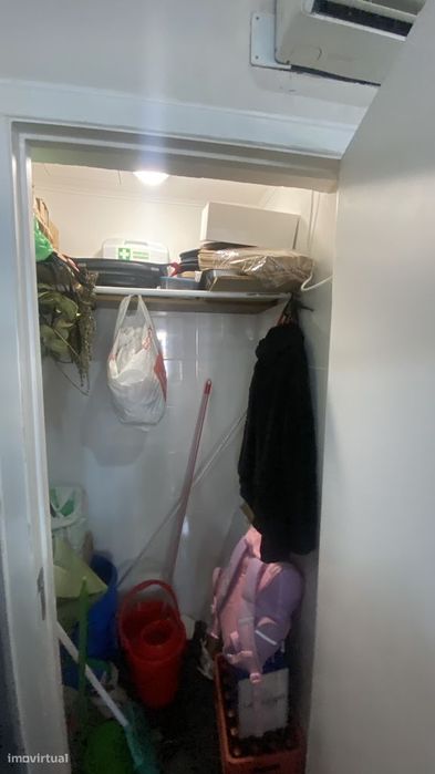 Espaço comercial à venda na rua Bartolomeu Dias