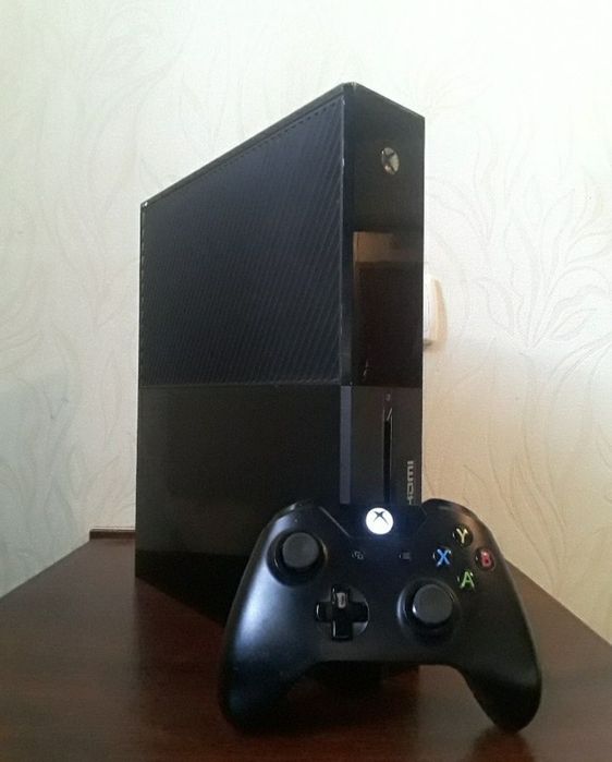 Xbox One fat- 500gb