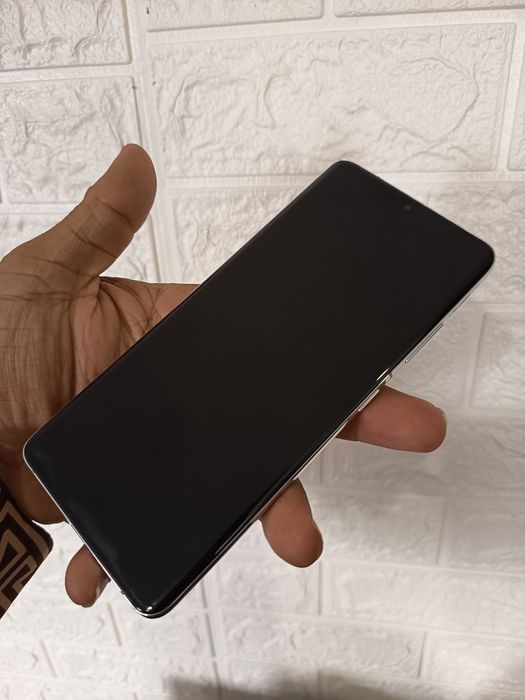 Samsung S21 Ultra 5G, 120Hz / Accepting Trade-In or Exchange (Lower or Higher Model)64738264963971120