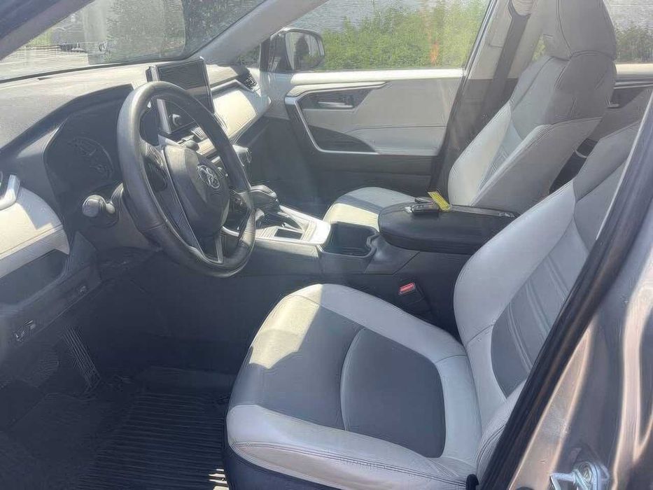 Toyota RAV4 Adventure      2023