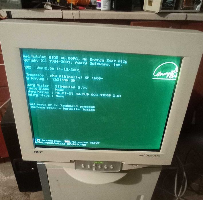Monitor NEC MultiSync FE700