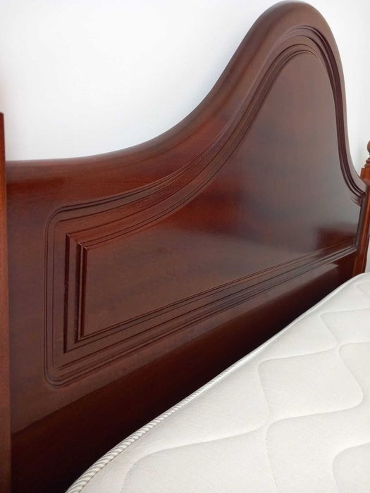 Cama Casal Madeira Maciça e colchão