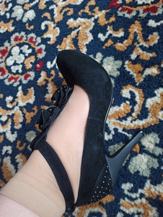 Жіночі замшеві туфлі