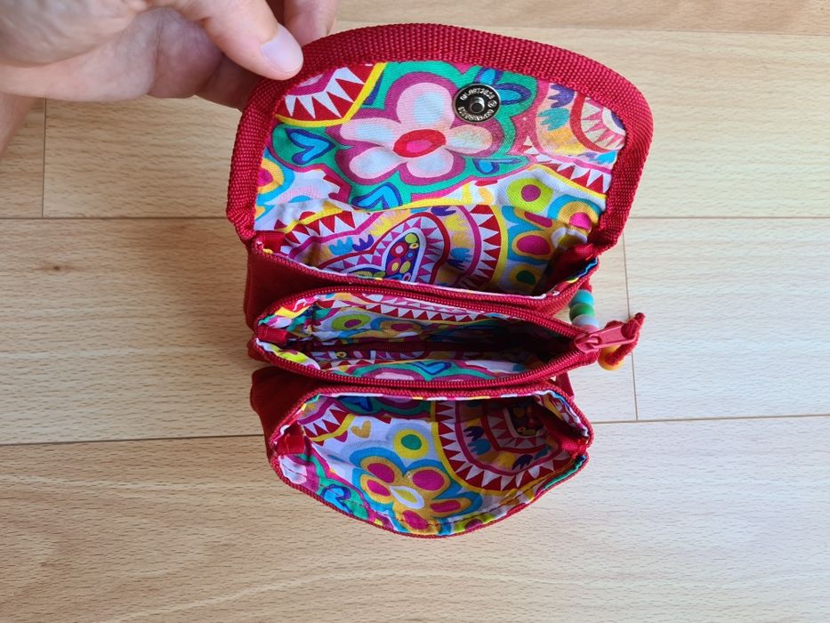 Carteira vermelha Agatha Ruiz de la Prada